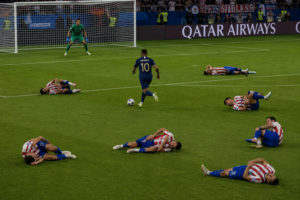 Mistrovství světa: Paraguay představila nový fotbal. Míč byl jen nepovinný doplněk zápas plný bolesti a útoku
